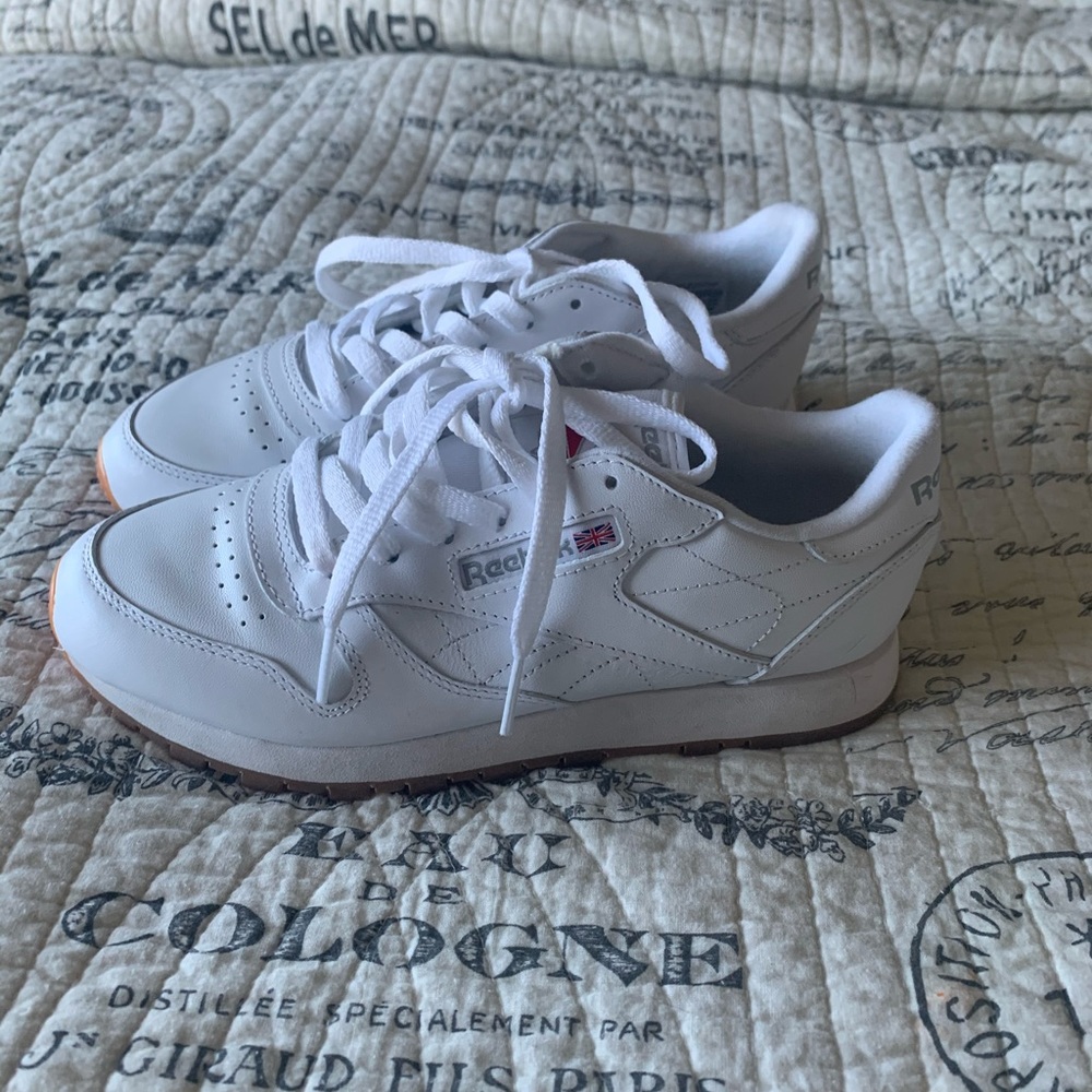$Sale$ Classic Reebok tennis shoes